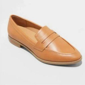 Women's Clover Loafer Flats, Size 8, Cognac
